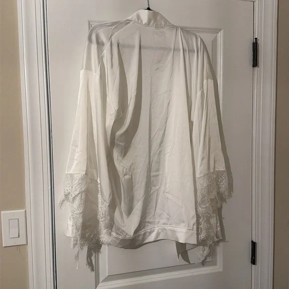 12th Tribe White Lace Bridal Robe & Lulus Jumpsuit Pajama Set - Picture 6 of 9